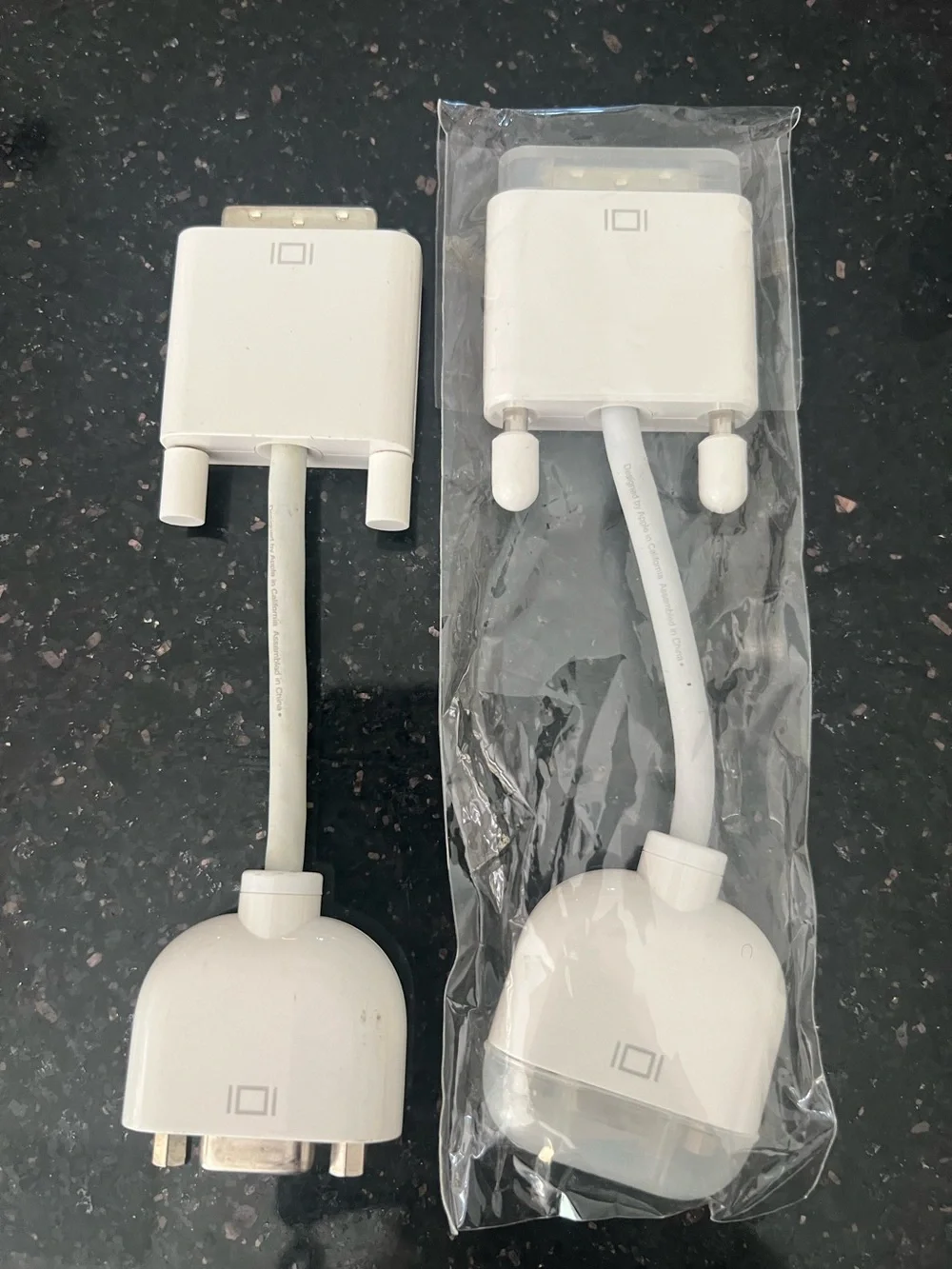 Apple M8754G/A DVI to VGA Adapter Bundle (2) – Genuine Apple – Untested